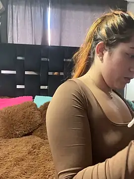 Karina Leon online show from 04-18-26, 05:06