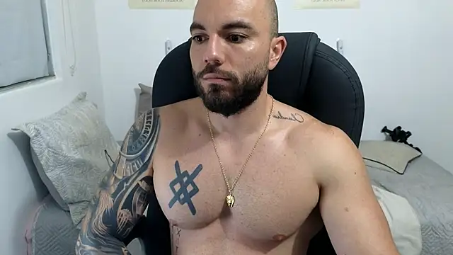 Snapshot of Isaac_Carter chatting on 06-17-26, 10:17 Isaac Carter online show from 06-17-26, 10:17