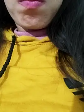 saraaxx1 online show from 12-19-25, 12:28