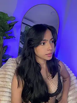  Emily Thompson  online show from 12-20-25, 03:13