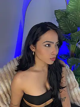  Emily Thompson  online show from 03-22-26, 03:32