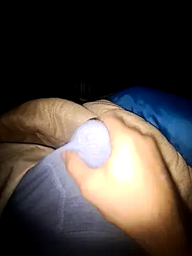 Snapshot of Messyman1187 chatting on 10-17-25, 02:37 Messyman1187 online show from 10-17-25, 02:37