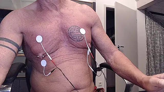 munichrubber online show from 10-20-25, 04:13