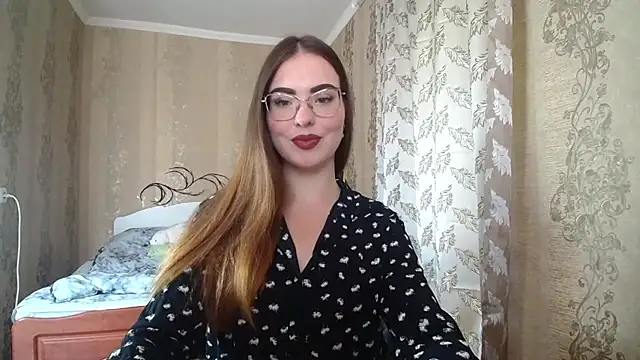 Leila Kissyu online show from 06-20-26, 01:58