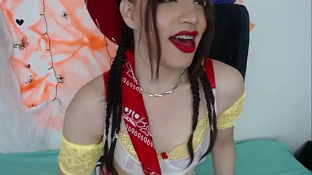 Snapshot of tatis_celis chatting on 10-22-25, 01:44 tatis celis online show from 10-22-25, 01:44