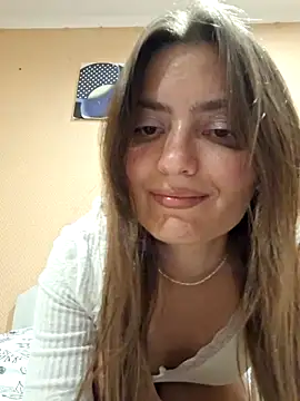 Snapshot of Beatris7 chatting on 09-18-25, 04:20 Beatris7 online show from 09-18-25, 04:20