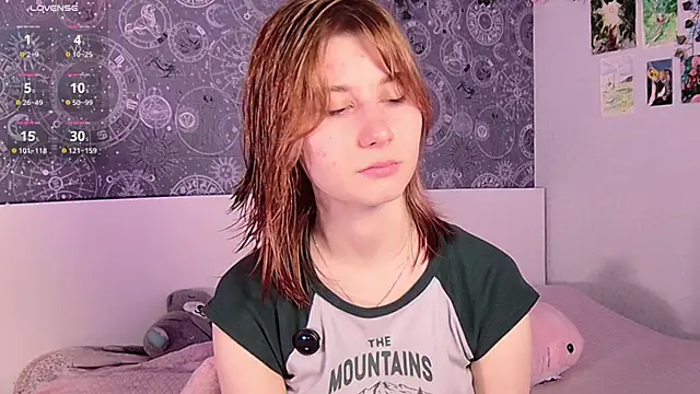 Snapshot of Cute_Cate404 chatting on 04-19-26, 01:38 Cute Cate404 online show from 04-19-26, 01:38