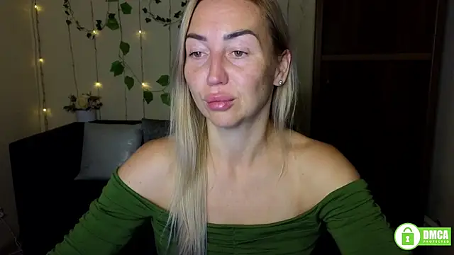 Snapshot of Kiss_julli88I chatting on 09-27-25, 05:29 Kiss julli88I online show from 09-27-25, 05:29