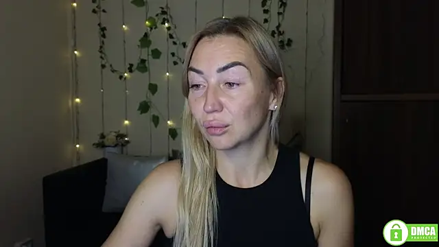 Snapshot of Kiss_julli88I chatting on 10-10-25, 05:23 Kiss julli88I online show from 10-10-25, 05:23