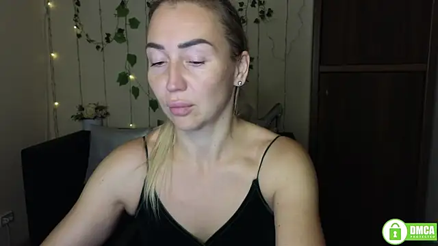 Snapshot of Kiss_julli88I chatting on 10-11-25, 05:22 Kiss julli88I online show from 10-11-25, 05:22