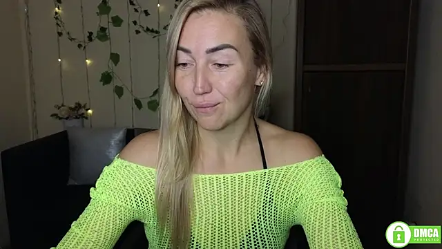 Snapshot of Kiss_julli88I chatting on 10-14-25, 05:25 Kiss julli88I online show from 10-14-25, 05:25