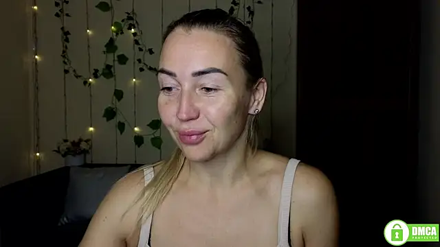 Snapshot of Kiss_julli88I chatting on 10-20-25, 05:24 Kiss julli88I online show from 10-20-25, 05:24