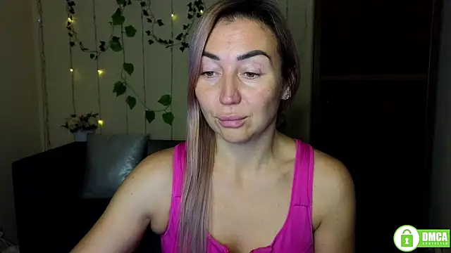 Kiss julli88I online show from 11-17-25, 06:24