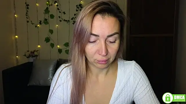 Kiss julli88I online show from 11-18-25, 06:23