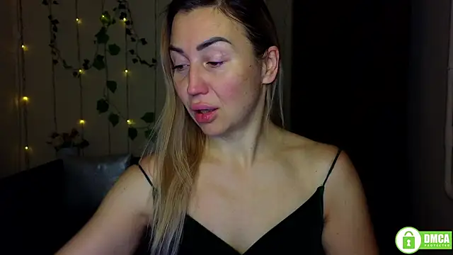 Kiss julli88I online show from 01-12-26, 06:24