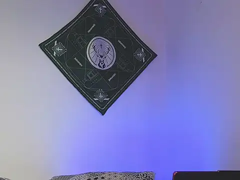 samevansx  online show from 10-31-25, 03:13