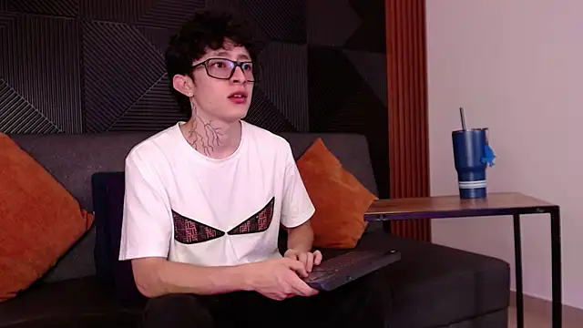 troy rouge online show from 03-11-25, 07:25