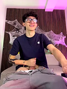 troy rouge online show from 10-17-25, 07:16