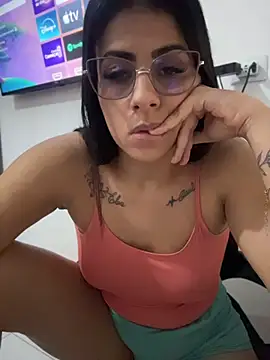 jheicylli online show from 06-28-26, 04:13