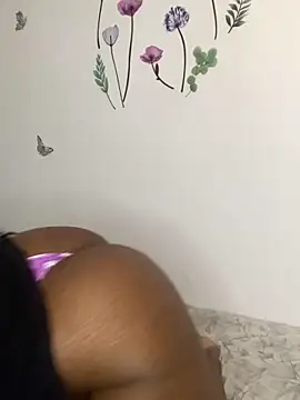 Nahomy gree online show from 10-10-25, 06:01