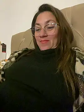 Luna-nevada online show from 07-18-26, 04:38