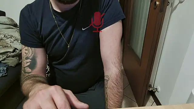 maialinofriuli online show from 10-10-25, 01:04