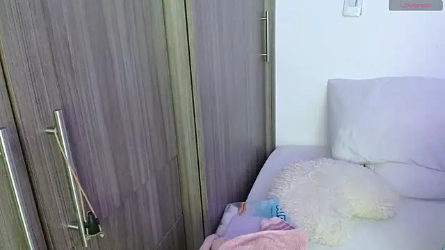 Oliviargf online show from 10-30-25, 12:56