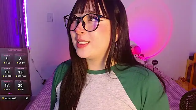 Snapshot of Oliviargf chatting on 02-16-26, 12:23 Oliviargf online show from 02-16-26, 12:23