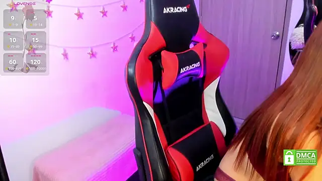 Snapshot of LindaSilverstone chatting on 10-10-25, 11:48 LindaSilverstone online show from 10-10-25, 11:48