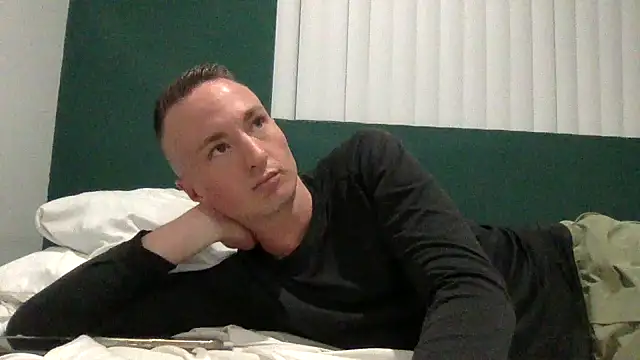 Snapshot of TheDaddy005 chatting on 03-08-25, 03:50 TheDaddy005 online show from 03-08-25, 03:50