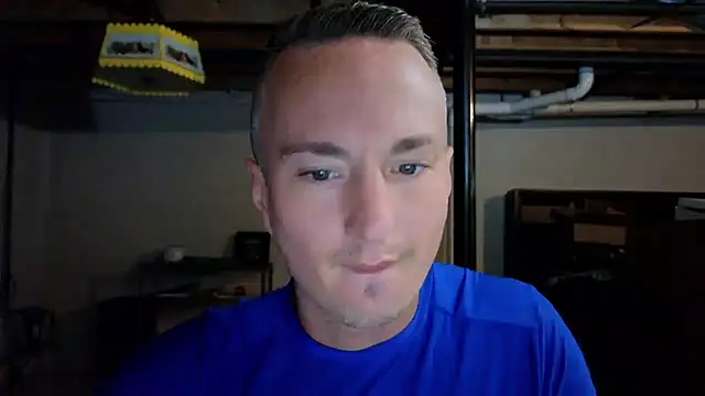 Snapshot of TheDaddy005 chatting on 12-22-25, 03:09 TheDaddy005 online show from 12-22-25, 03:09