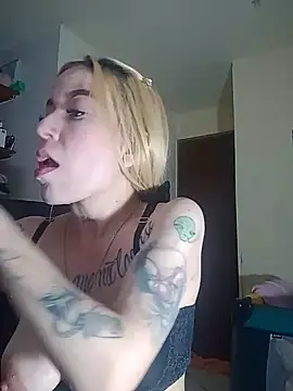 sara crushx online show from 03-21-25, 07:33