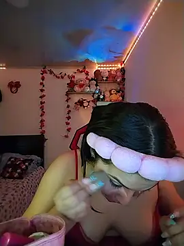 esmeralda jadees online show from 05-28-26, 08:28
