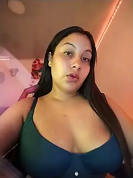 esmeralda jadees online show from 06-15-26, 08:22