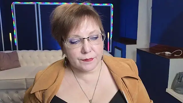 Kira Kenet online show from 03-11-25, 02:51