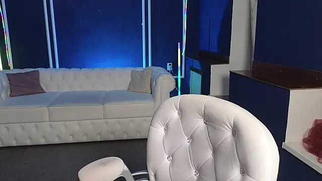 Kira Kenet online show from 03-12-25, 10:39