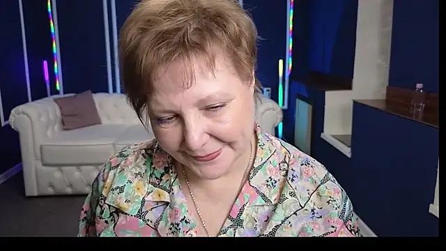 Kira Kenet online show from 03-17-25, 05:49