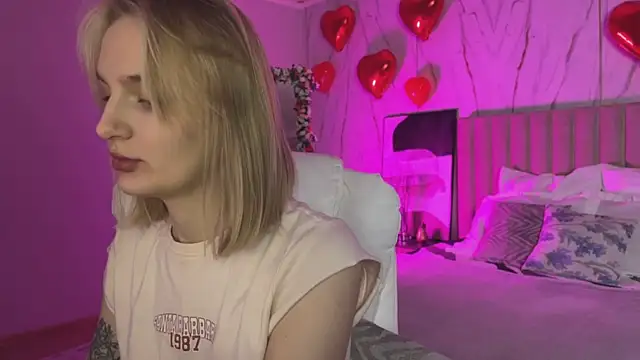  Vikky Moon  online show from 03-09-26, 12:58