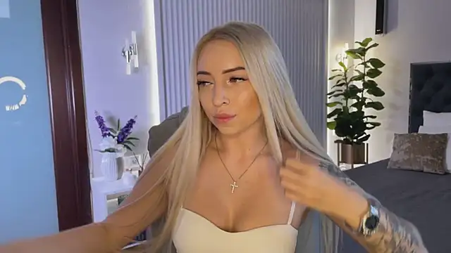 Snapshot of OhMyEmma chatting on 09-26-25, 01:53 OhMyEmma online show from 09-26-25, 01:53