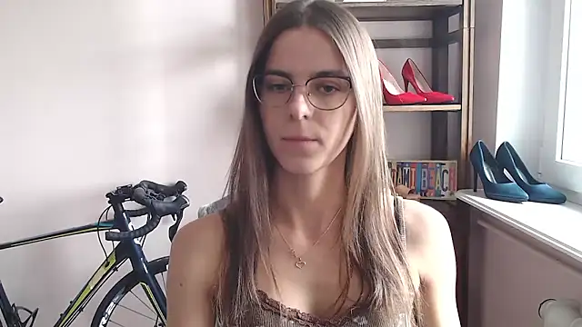 love megi online show from 04-30-26, 01:39