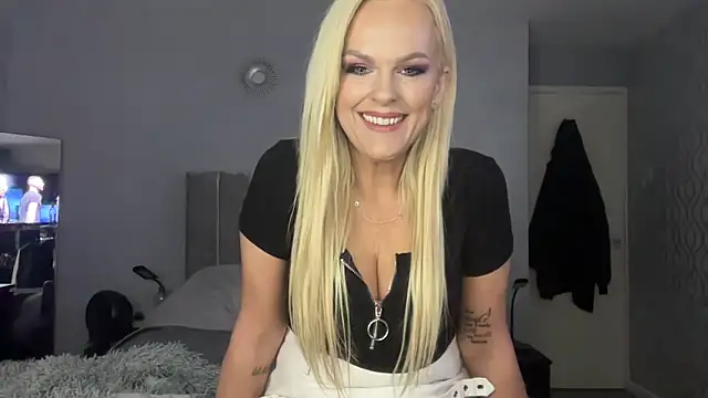 Snapshot of Funtime_FreyaX chatting on 03-16-25, 02:55 Funtime FreyaX online show from 03-16-25, 02:55