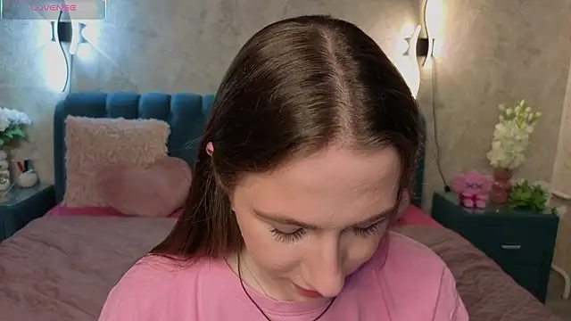 Kira mindnes online show from 03-02-26, 05:52