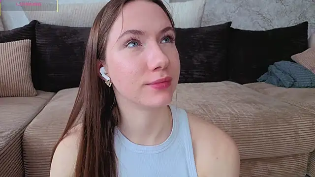 Snapshot of Kira_mindnes chatting on 04-24-26, 06:16 Kira mindnes online show from 04-24-26, 06:16