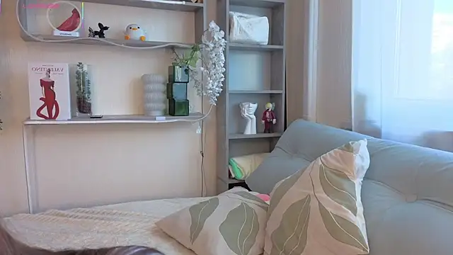Kira mindnes online show from 08-08-26, 06:15