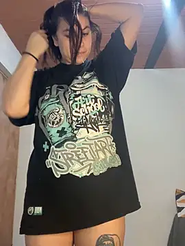 roldanmary online show from 10-12-25, 04:11