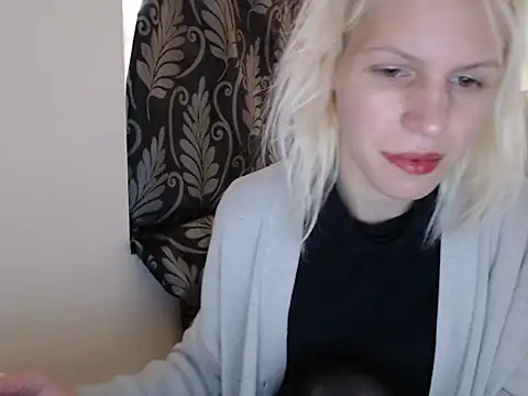 ElssaRush online show from 03-18-25, 10:36