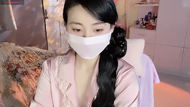 Snapshot of MI_KA22 chatting on 03-17-25, 02:45 MI KA22 online show from 03-17-25, 02:45