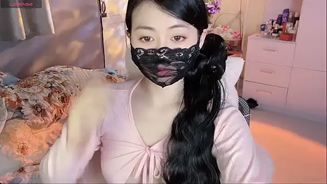 Snapshot of MI_KA22 chatting on 03-18-25, 07:19 MI KA22 online show from 03-18-25, 07:19