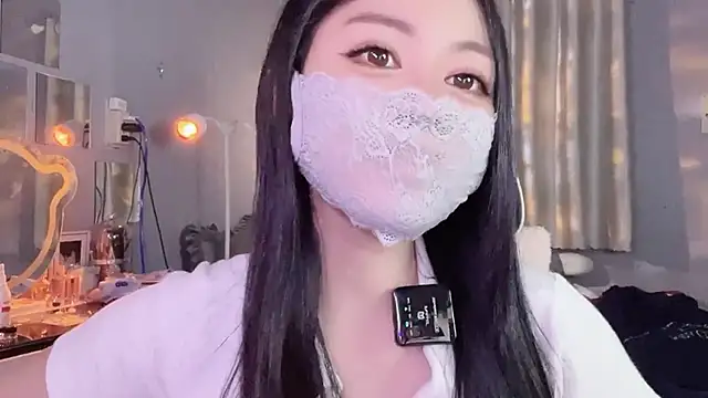 Snapshot of MI_KA22 chatting on 09-16-25, 03:57 MI KA22 online show from 09-16-25, 03:57