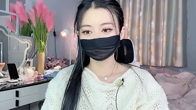 Snapshot of MI_KA22 chatting on 11-04-25, 06:12 MI KA22 online show from 11-04-25, 06:12